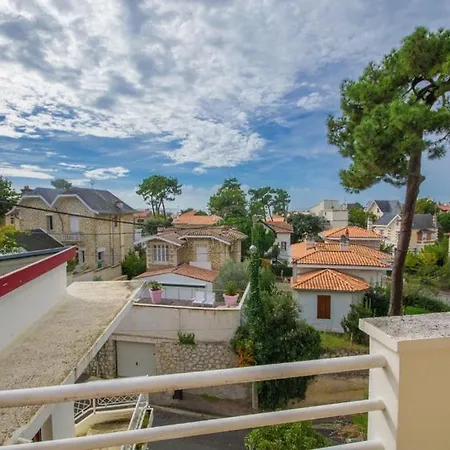 Parc De 250 M * 鲁瓦扬