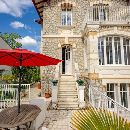 Parc De 250 M * 鲁瓦扬