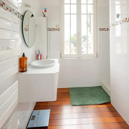 Parc De 250 M 别墅 鲁瓦扬