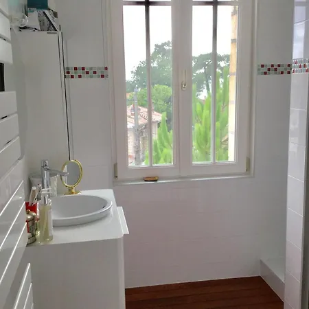 Parc De 250 M 鲁瓦扬