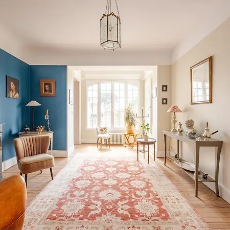 Parc De 250 M * 鲁瓦扬