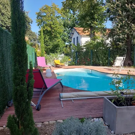 Parc De 250 M 别墅 *